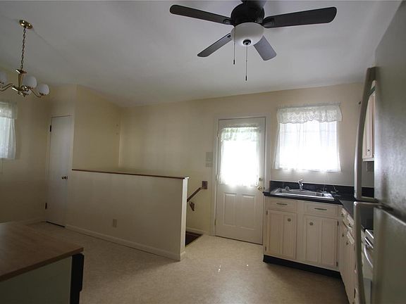 5th image of 8724 Harold Dr