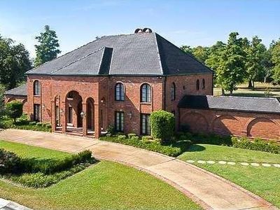 21 Colony Rd, Gretna, LA, 70056
