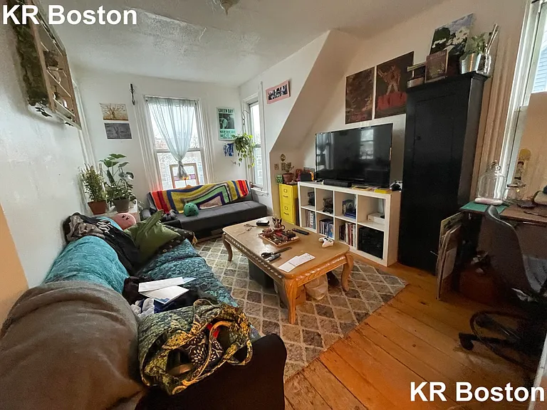 17 Higgins St #3 — Photo 1