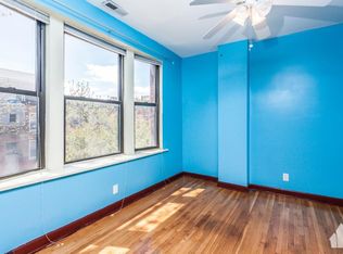 1954 W George St #2E, Chicago, IL 60657