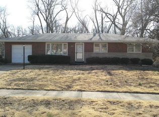 829 Nearbrook Ave, Saint Louis, MO 63135