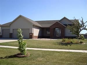 1st image of 319 Edgewater Dr