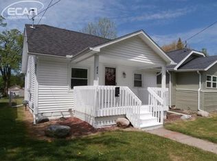 834 Broadway Ave, Owosso, MI 48867