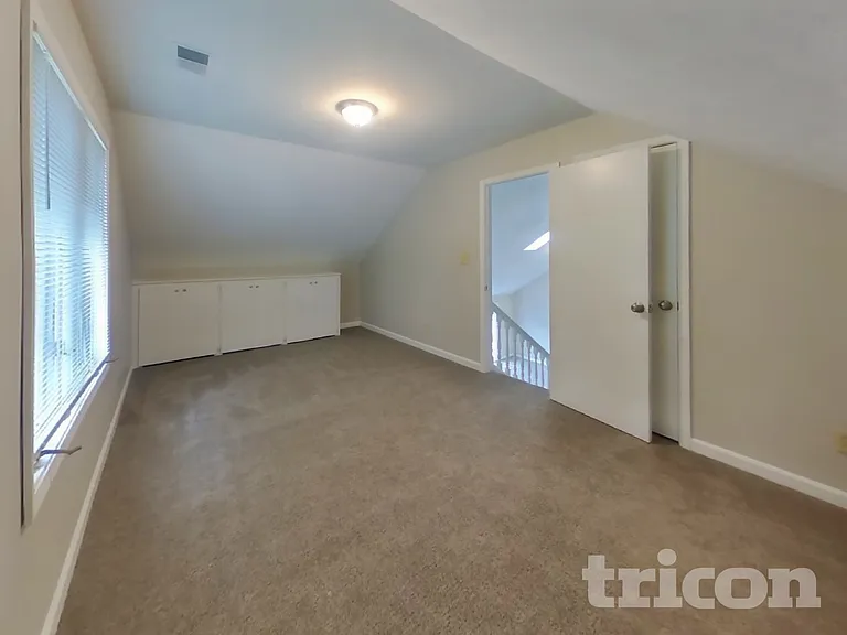 2003 Fairfax Dr — Photo 12
