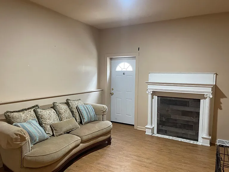 209 Park Ave — Photo 25
