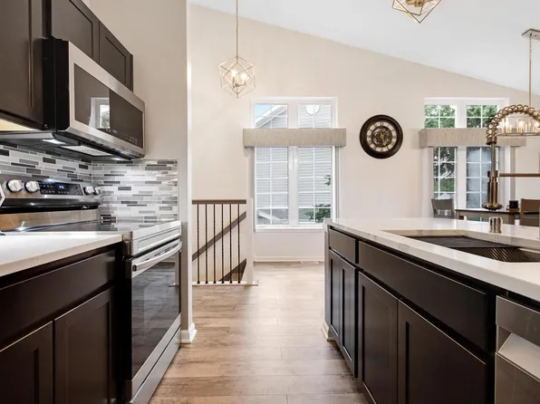 648 Geneva National AVENUE NORTH North #6-34, Lake Geneva, WI 53147