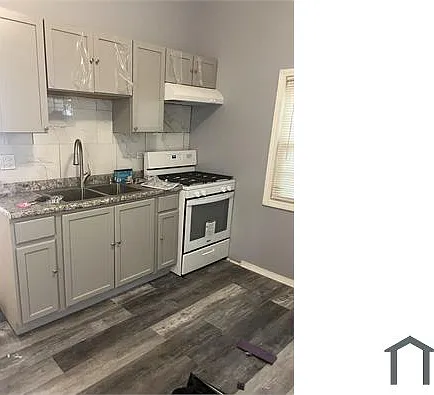 3 bed, $1,700 — Photo 1