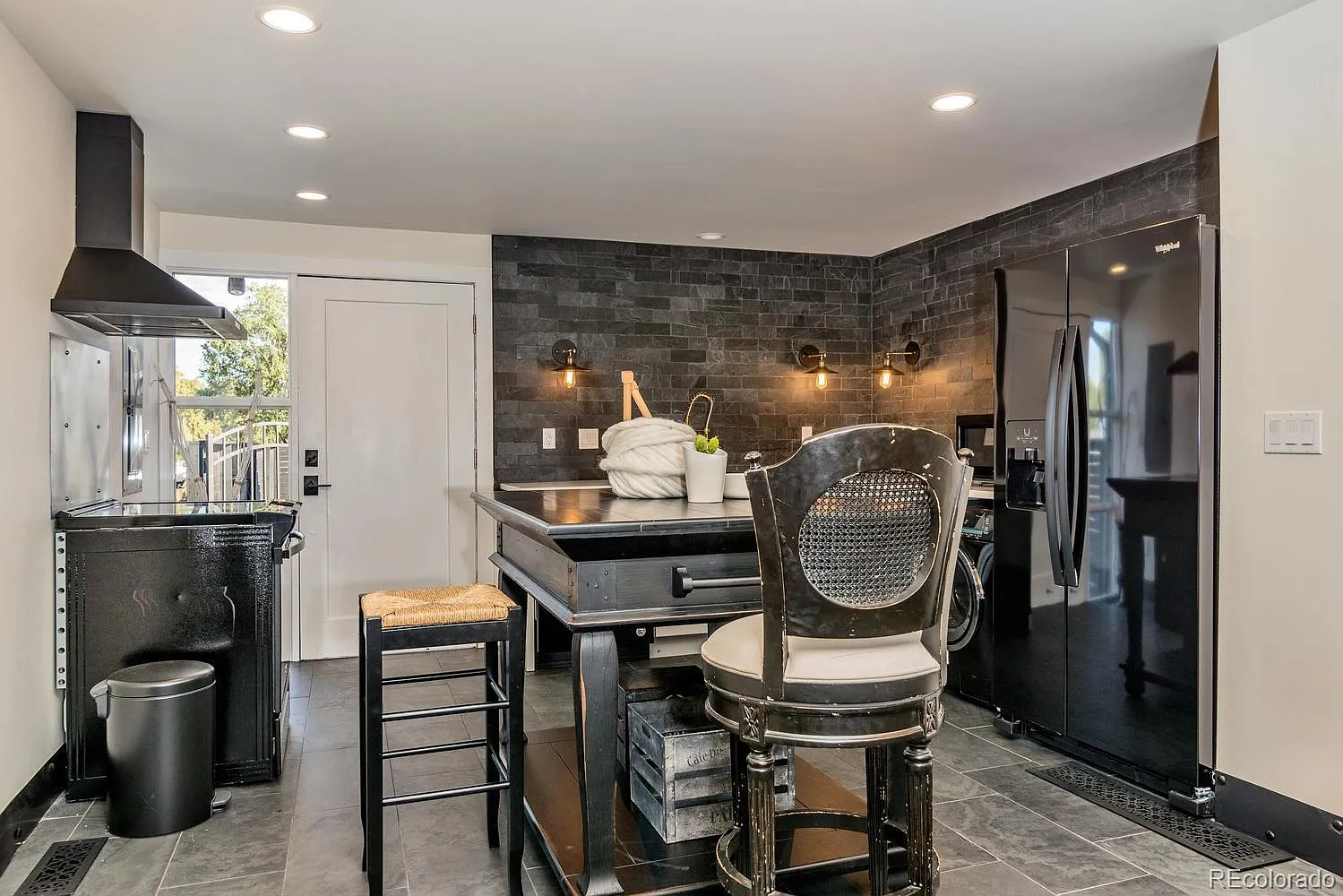 1 bed, 579 sqft, $1,800 — Photo 1