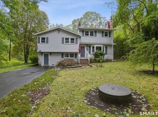15 Hunters Path, Clinton, CT 06413