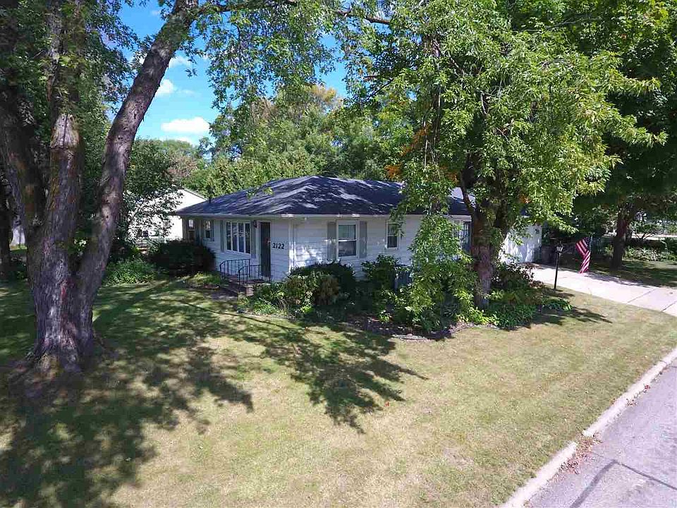 1st image of 2122 Victory Dr