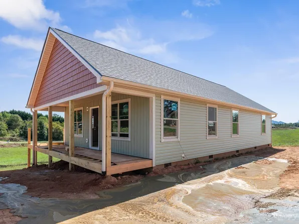 658 Alexander Rd, Alexander, NC 28701