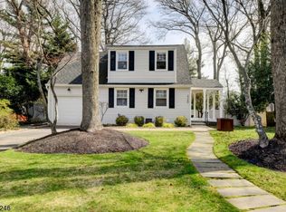 2380 Seneca Rd, Scotch Plains, NJ 07076