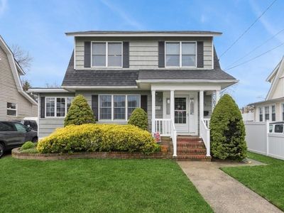 424 Midwood Avenue, Bellmore, NY, 11710