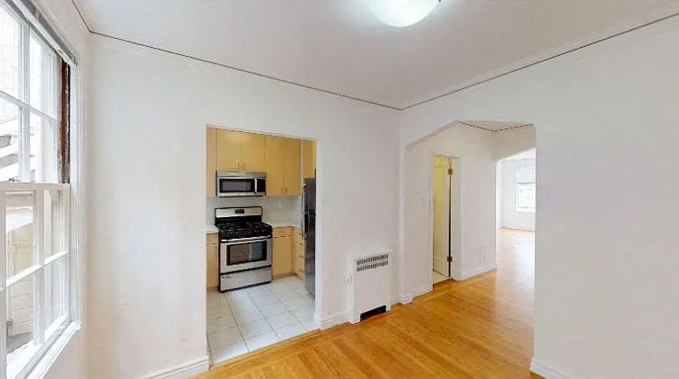 2240 Golden Gate Avenue Apartments — Photo 4