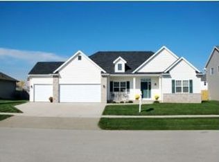 4018 E Appleview Dr, Appleton, WI 54913