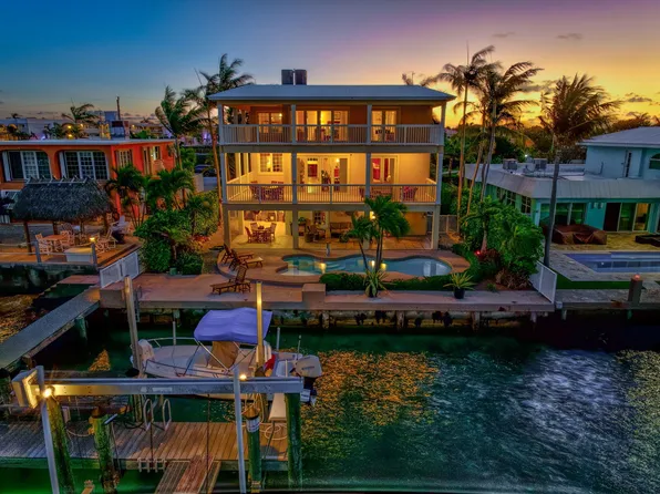 160 1st St, Key Colony Beach, FL 33051