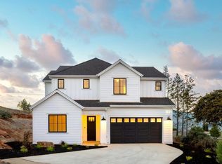 2247 Newgate Ct, Santa Rosa, CA 95404