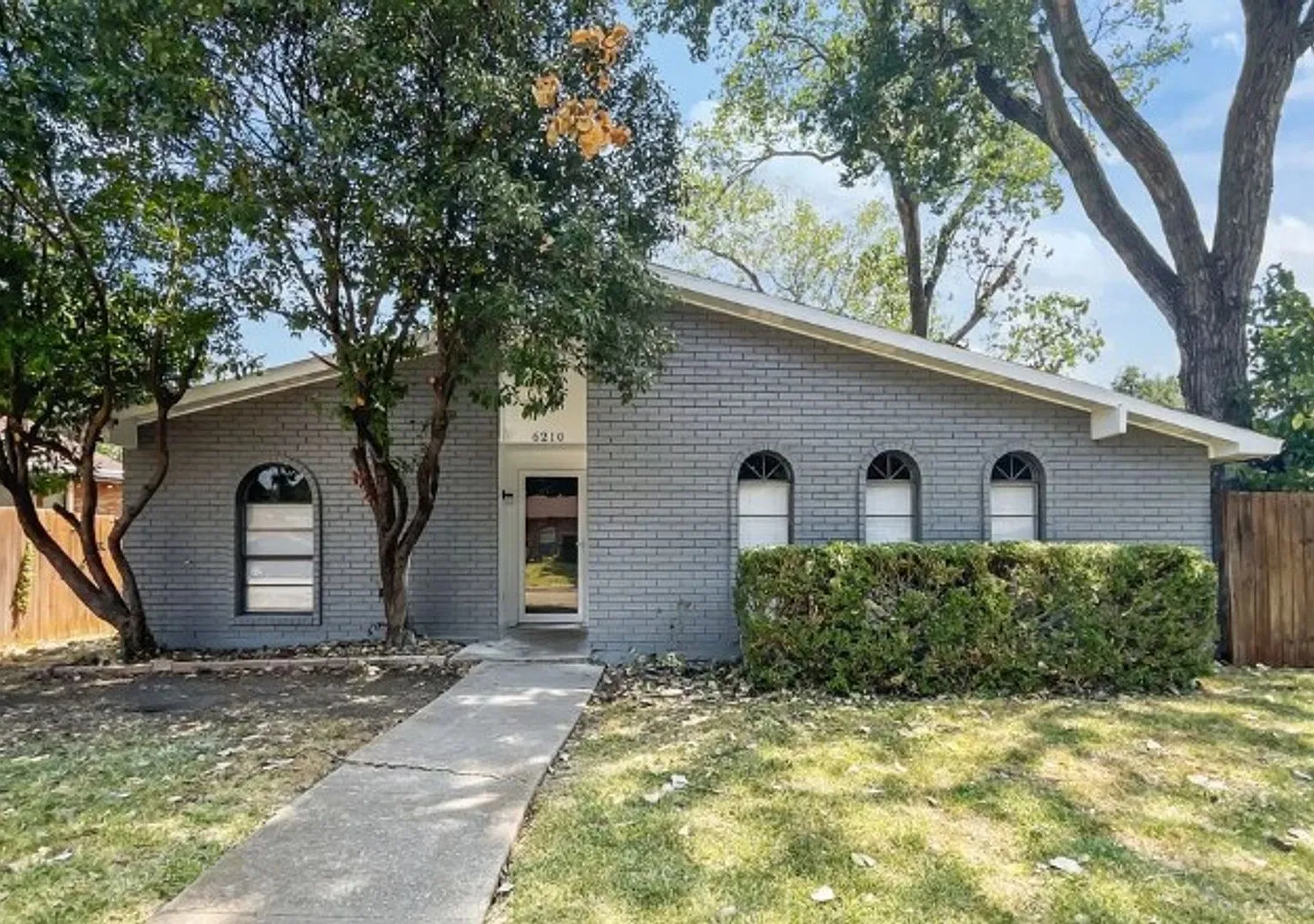 For Rent: Spacious 3-Bedroom, 2-Bath Home In Garland — Photo 1