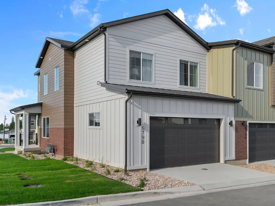 5794 W Misty View Cir