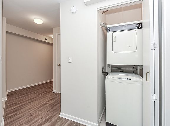 3rd image of 345 N La Salle Dr APT 1808