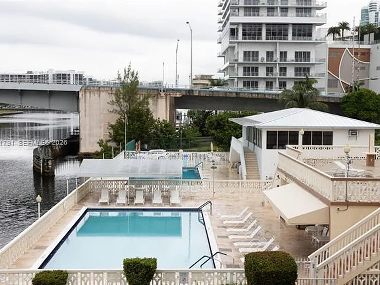1817 S Ocean Dr #CU-320 — Photo 25