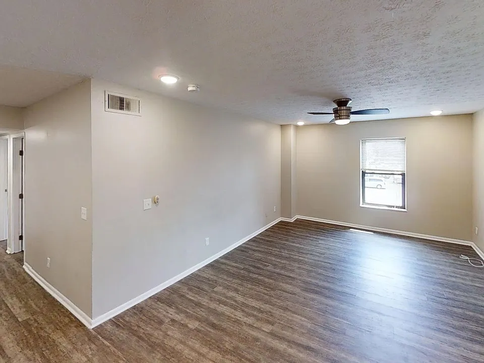 222 E 11th Ave #D