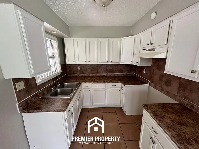 3050 Castleman St — Photo 9