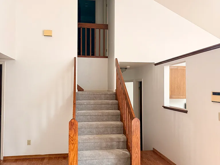 941 Gilgalad Way — Photo 4