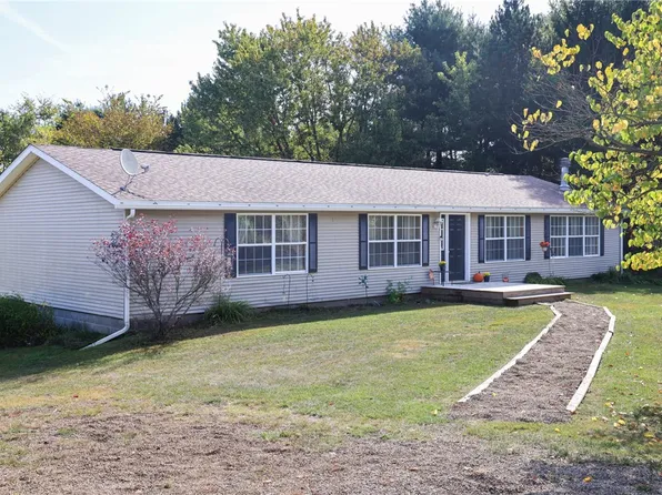 203 Centreville Pike, Slippery Rock, PA 16057