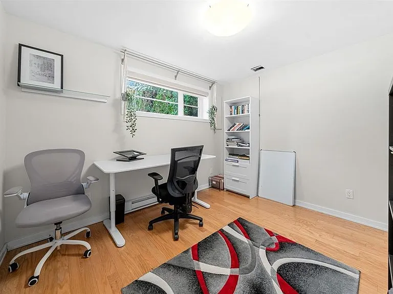 3990 Delbrook Ave — Photo 11