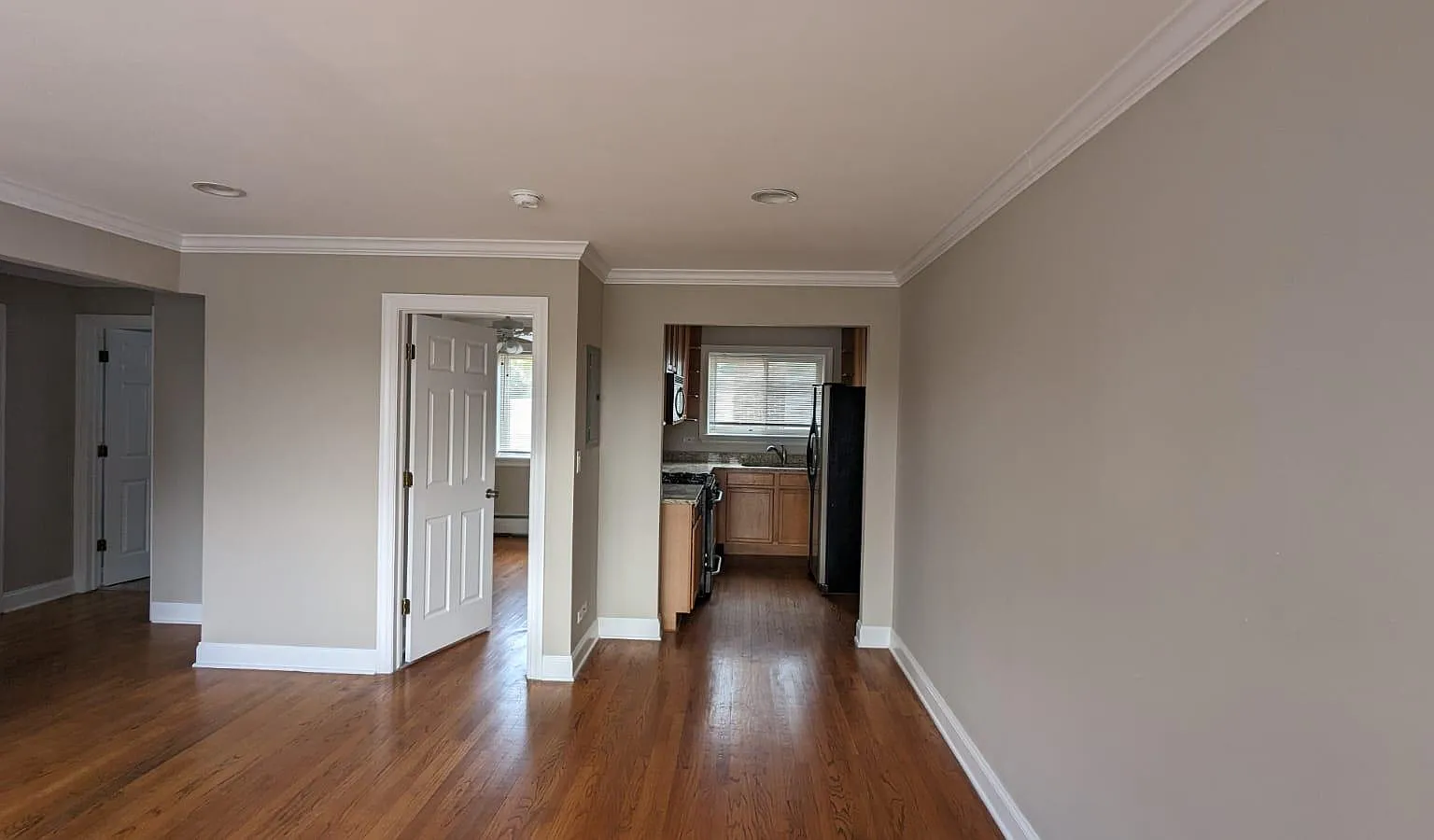 2 bed, 950 sqft, $1,645 — Photo 4