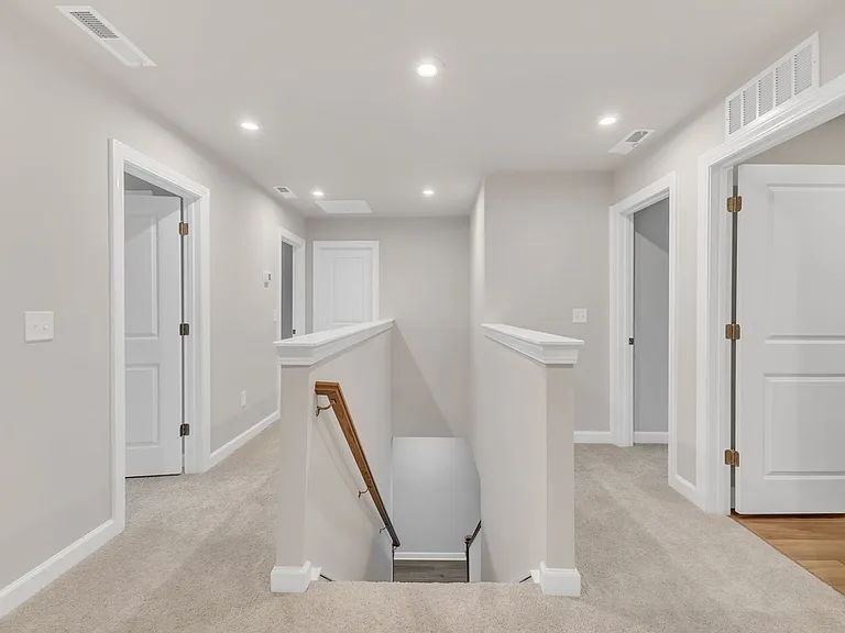 804 Montague Ave — Photo 23