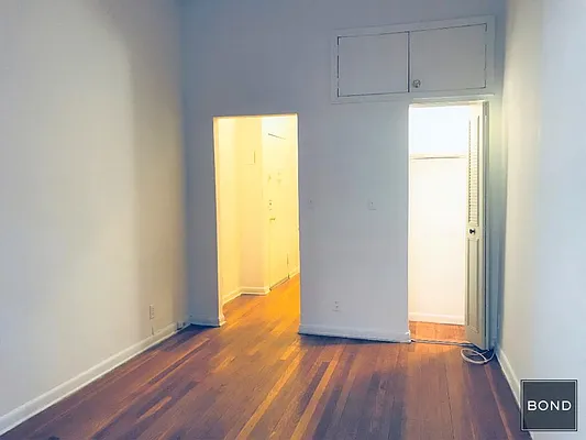 Rented by Bond New York | media 6