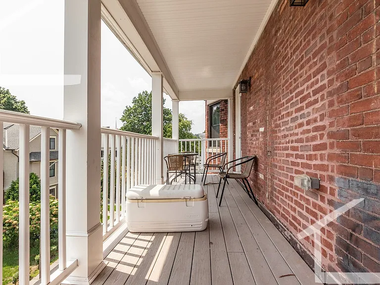 32 Linden St #7 — Photo 7
