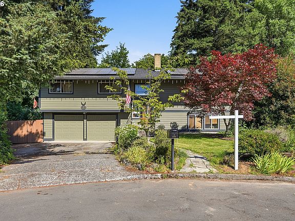 3rd image of 808 NE 108th St