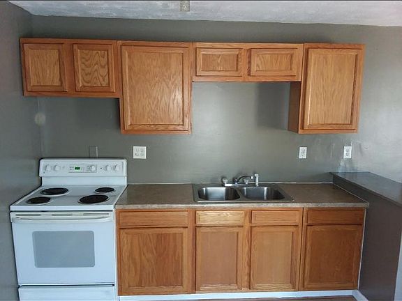 5th image of 2124 Woodlawn Ave
