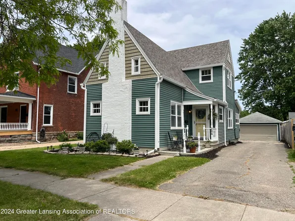 204 W Jefferson St, Grand Ledge, MI 48837