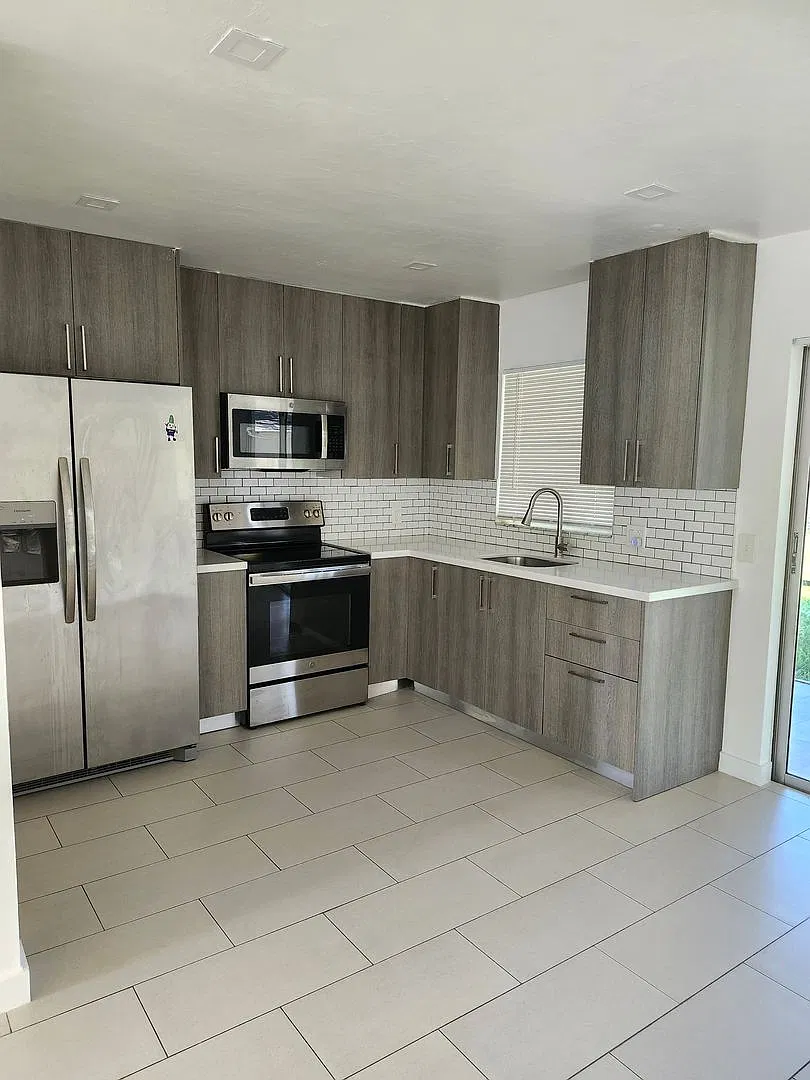 Cute As A Button Duplex For Annual Rent! Punta Gorda — Photo 4