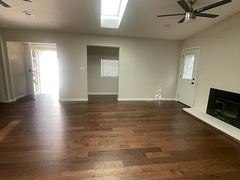 1866 Orange Grove Dr — Photo 3