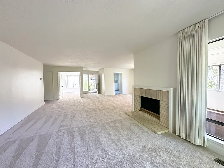 3424 Rossmoor Pkwy #2 — Photo 4