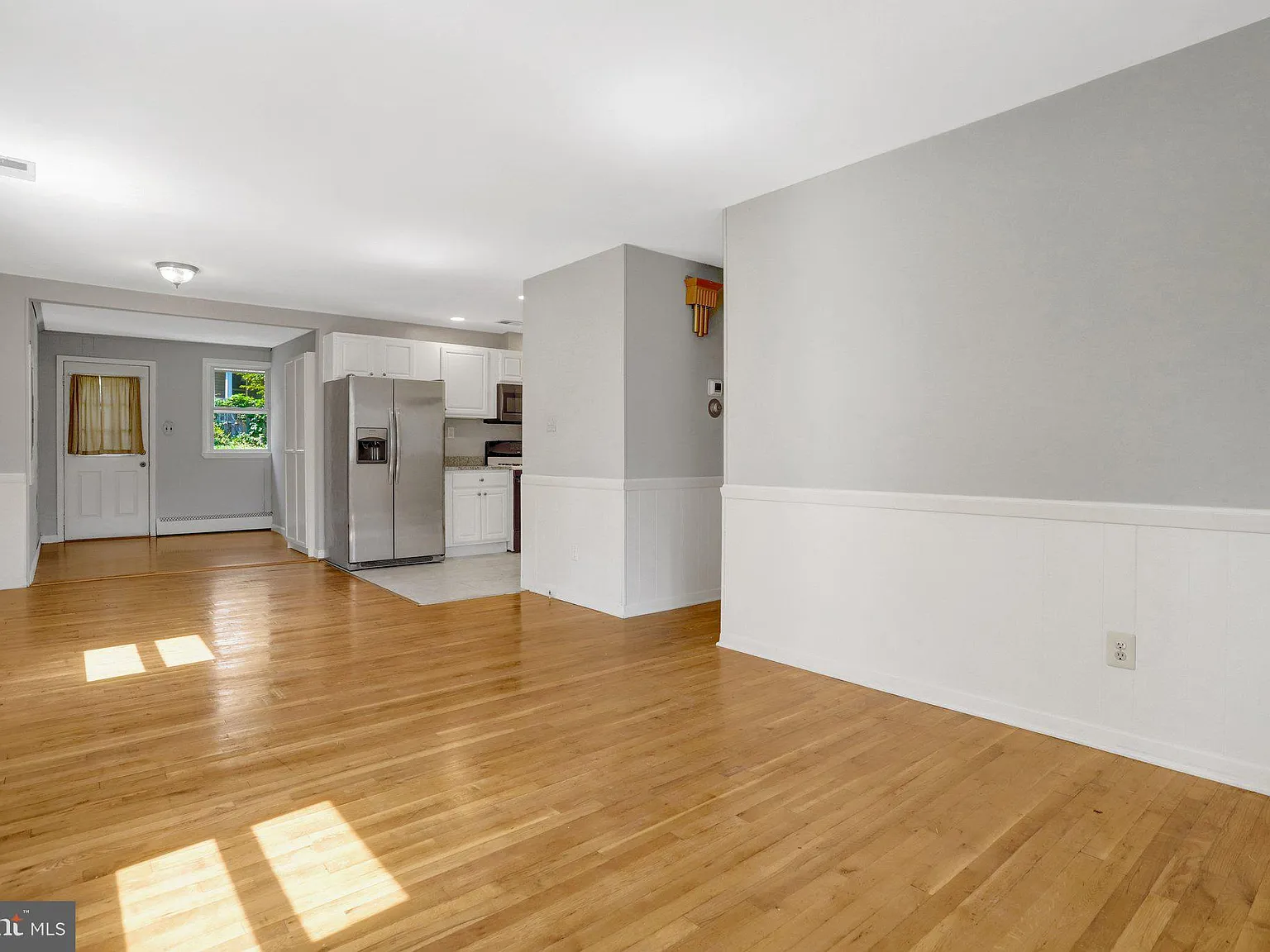 4 bed, 2.0 bath, 1109 sqft, $3,150 — Photo 3