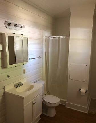 5th image of 581 E Buchtel Ave #1