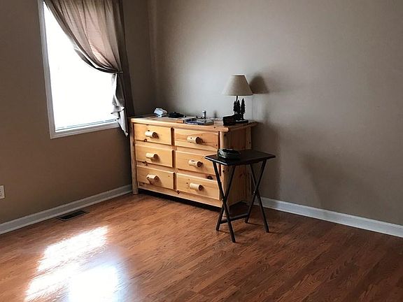 4th image of 905 Lynnview Dr