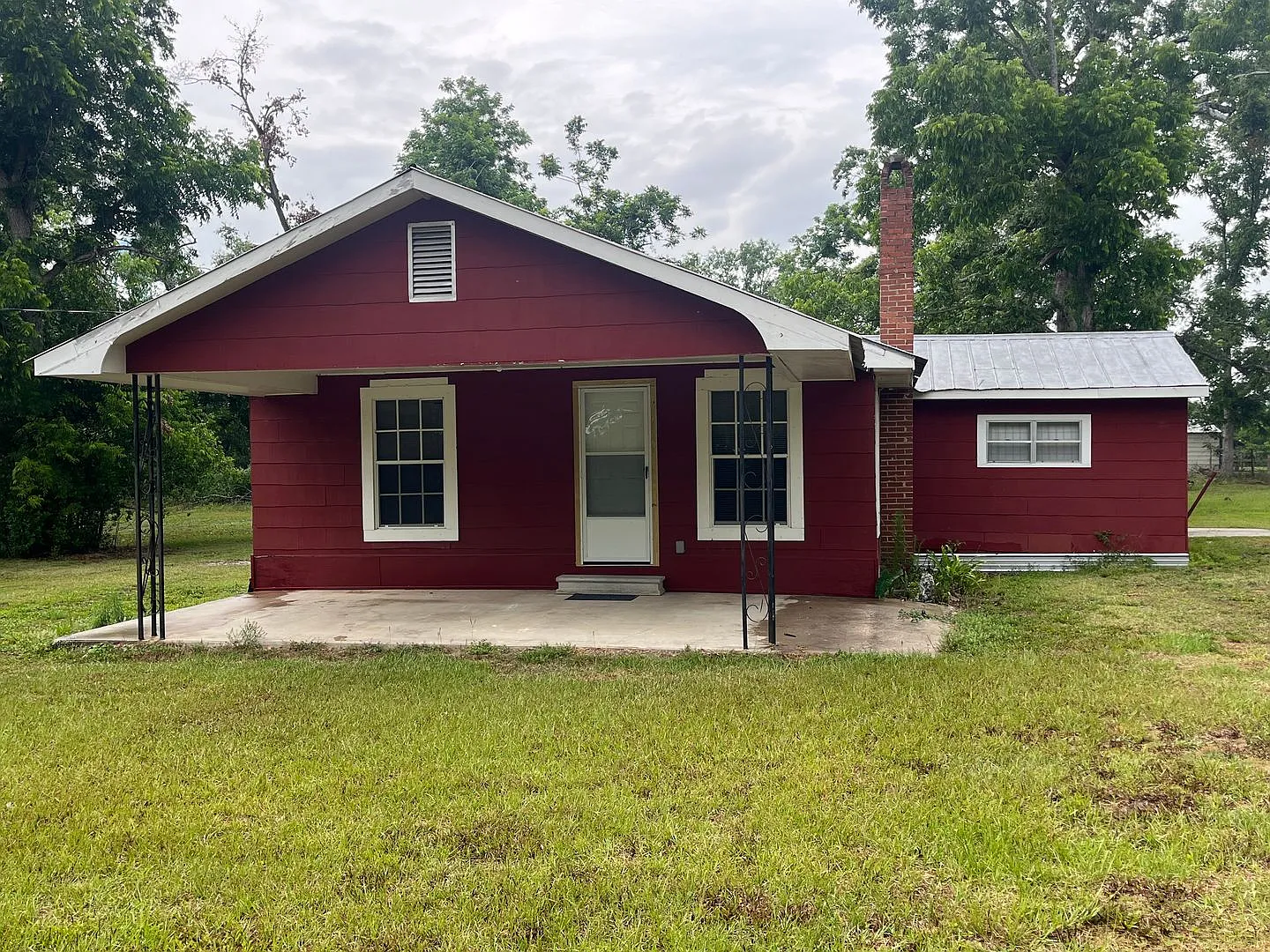 Charming 2-Bedroom Home for Rent in Lee, FL — Photo 1
