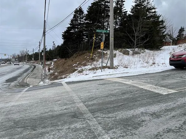 1532 Topsail Road, Paradise, NL A1L1R5