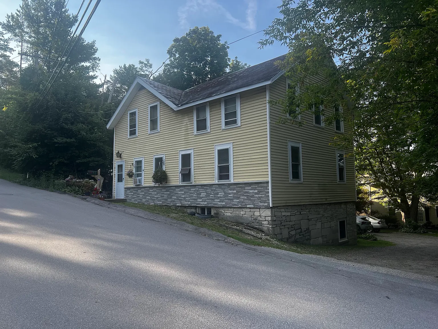 2 bed, $1,950 — Photo 1