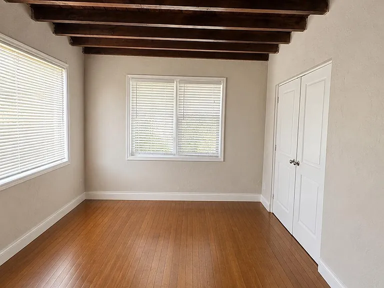 317 NE 13th Ave #2 — Photo 5