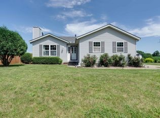 305 8th Ave, Hampton, IL 61256