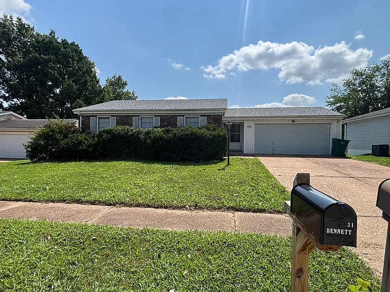 32 Westwood Estates Dr — Photo 1