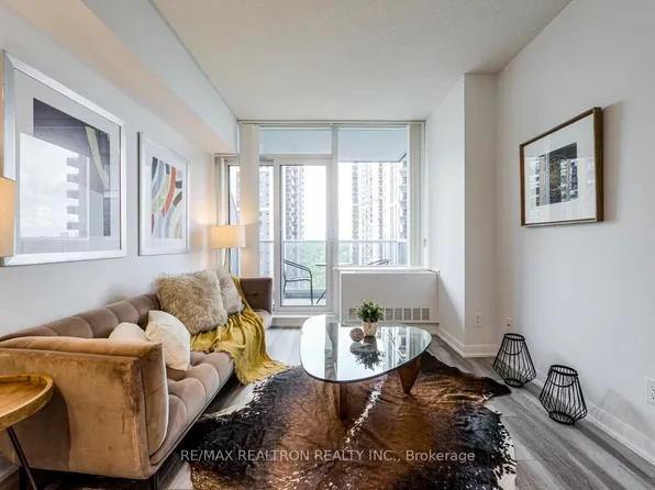 4968 Yonge St #1505, Toronto, ON M2N 7G9